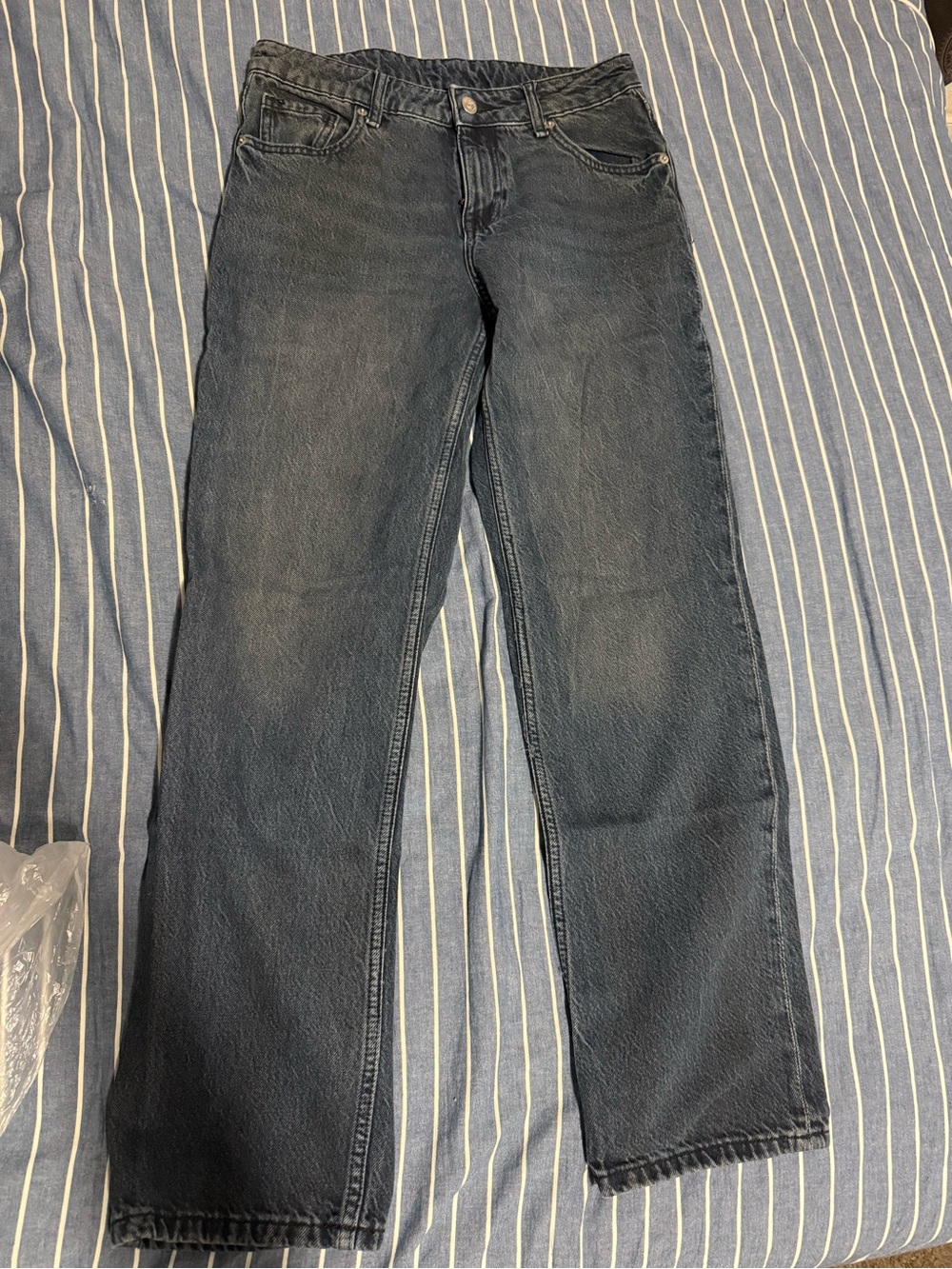 H&M Women's Straight-Leg Jeans in Dark Gray